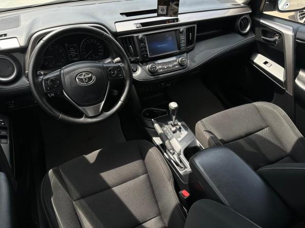 Toyota RAV4 IV (XA40) Рестайлинг с пробегом 2019 года, цена 2 785 000 рублей, 98000 км, внедорожник, Автокод Объявления