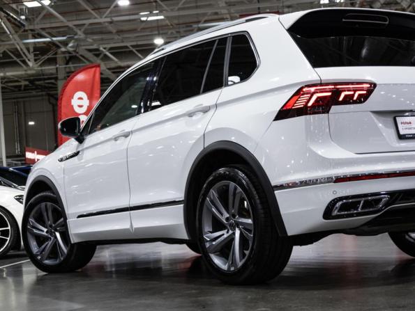 Volkswagen Tiguan II Рестайлинг с пробегом 2021 года, цена 3 319 700 рублей, 145904 км, внедорожник, Автокод Объявления