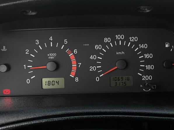 Chevrolet Niva I Рестайлинг с пробегом 2016 года, цена 770 000 рублей, 106917 км, внедорожник, Автокод Объявления