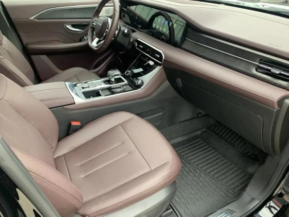 JETOUR X90+ с пробегом 2023 года, цена 2 199 900 рублей, 41272 км, внедорожник, Автокод Объявления