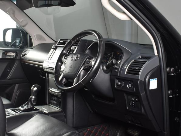 Toyota Land Cruiser Prado 150 Series Рестайлинг 2 с пробегом 2018 года, цена 3 899 995 рублей, 167328 км, внедорожник, Автокод Объявления