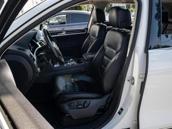 Volkswagen Touareg II Рестайлинг с пробегом 2015 года, цена 2 950 000 рублей, 235854 км, внедорожник, Автокод Объявления
