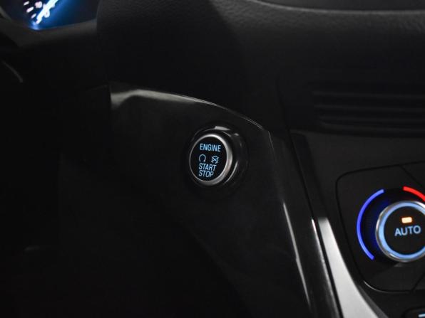 Ford Kuga II Рестайлинг с пробегом 2018 года, цена 1 825 000 рублей, 97595 км, внедорожник, Автокод Объявления