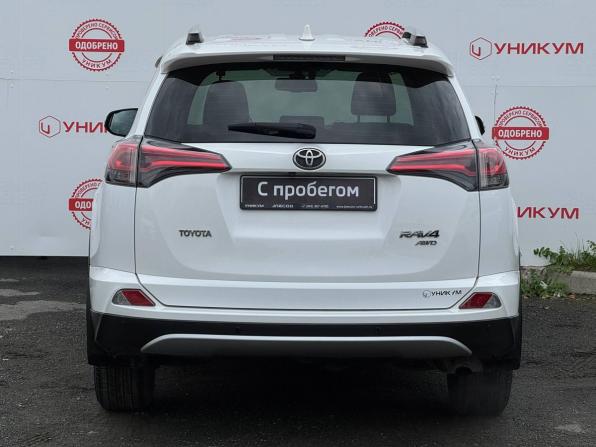 Toyota RAV4 IV (XA40) Рестайлинг с пробегом 2018 года, цена 2 349 000 рублей, 147833 км, внедорожник, Автокод Объявления