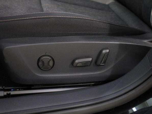 Skoda Kamiq I с пробегом 2023 года, цена 2 599 000 рублей, 25801 км, внедорожник, Автокод Объявления