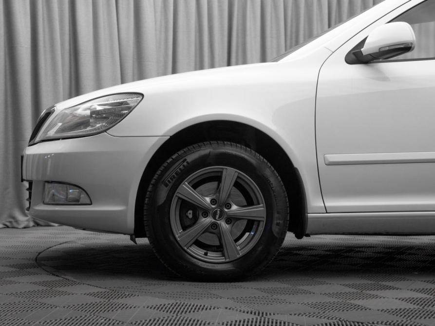 Skoda Octavia II (A5) Рестайлинг Москва  - изображение 17