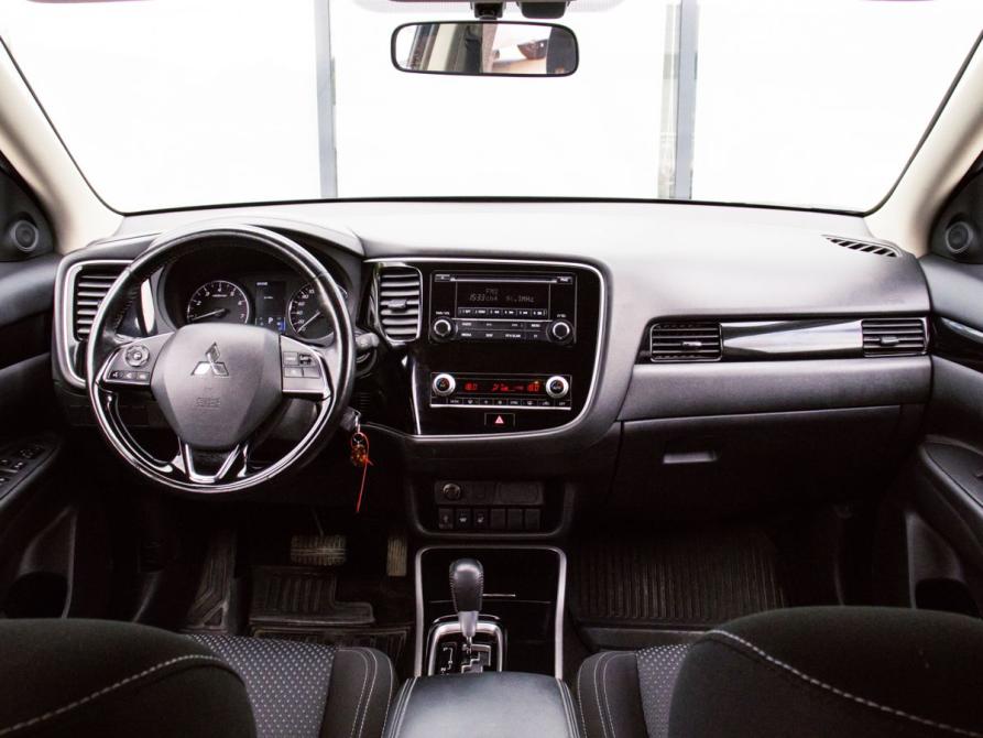 Mitsubishi Outlander III Рестайлинг 3 Екатеринбург  - изображение 17