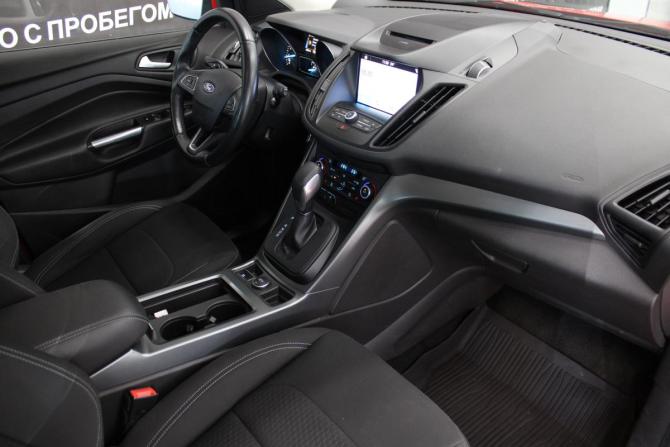 Ford Kuga II Рестайлинг с пробегом 2017 года, цена 1 598 000 рублей, 123000 км, внедорожник, Автокод Объявления