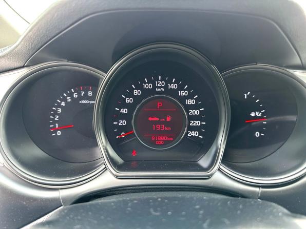 Kia Ceed II Рестайлинг с пробегом 2015 года, цена 1 250 000 рублей, 91880 км, хэтчбек, Автокод Объявления