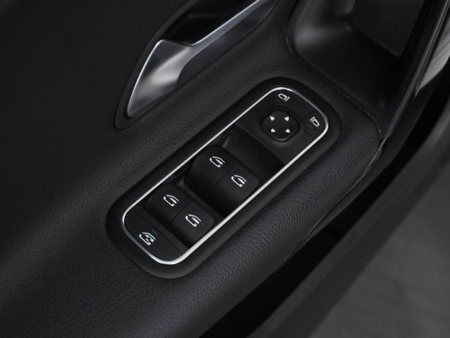 Mercedes-Benz A-Класс IV (W177) Москва  - изображение 17