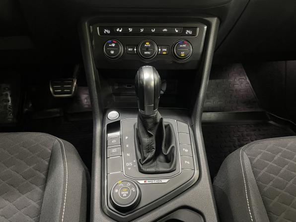 Volkswagen Tiguan II с пробегом 2018 года, цена 2 749 000 рублей, 51376 км, внедорожник, Автокод Объявления