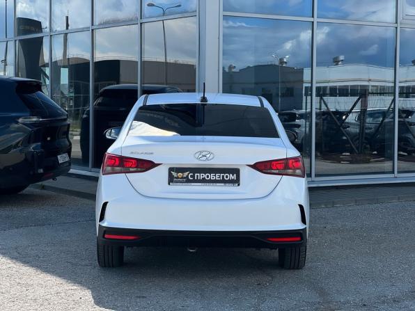Hyundai Solaris II Рестайлинг с пробегом 2021 года, цена 1 389 000 рублей, 83500 км, седан, Автокод Объявления