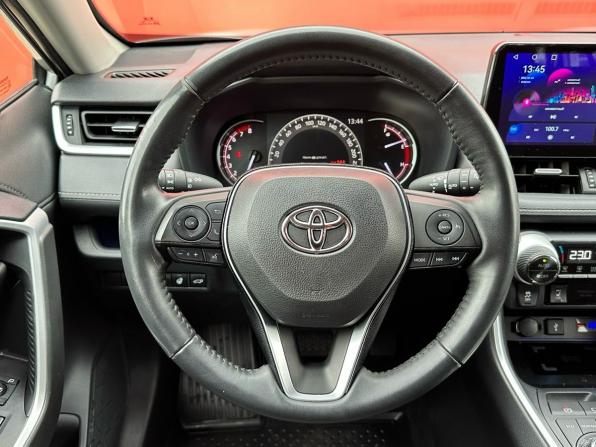 Toyota RAV4 V (XA50) с пробегом 2021 года, цена 3 350 000 рублей, 127993 км, внедорожник, Автокод Объявления