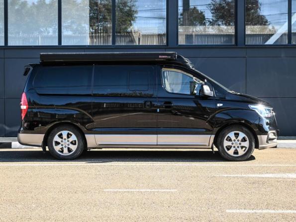 Hyundai Grand Starex I Рестайлинг с пробегом 2018 года, цена 4 799 000 рублей, 64930 км, минивэн, Автокод Объявления