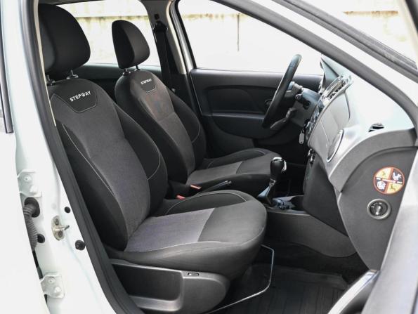 Renault Sandero II Рестайлинг с пробегом 2019 года, цена 750 000 рублей, 89178 км, хэтчбек, Автокод Объявления