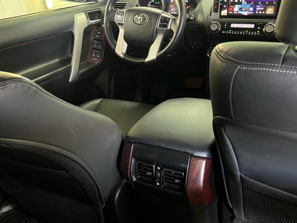 Toyota Land Cruiser Prado 150 Series Рестайлинг 2 с пробегом 2017 года, цена 3 990 000 рублей, 211610 км, внедорожник, Автокод Объявления