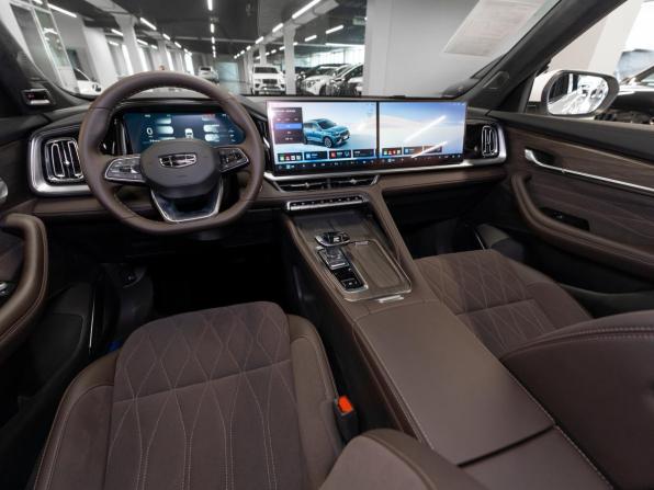 Geely Monjaro I Рестайлинг 2 с пробегом 2025 года, цена 4 180 000 рублей, 22 км, внедорожник, Автокод Объявления