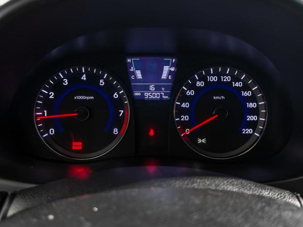 Hyundai Solaris I с пробегом 2012 года, цена 800 000 рублей, 95006 км, седан, Автокод Объявления