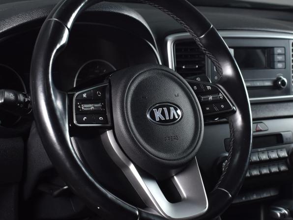 Kia Sportage IV Рестайлинг с пробегом 2018 года, цена 2 099 999 рублей, 83640 км, внедорожник, Автокод Объявления
