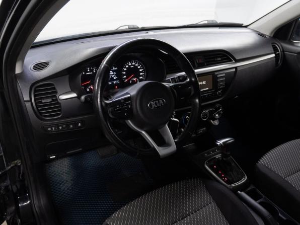 Kia Rio IV с пробегом 2018 года, цена 1 390 000 рублей, 92714 км, седан, Автокод Объявления
