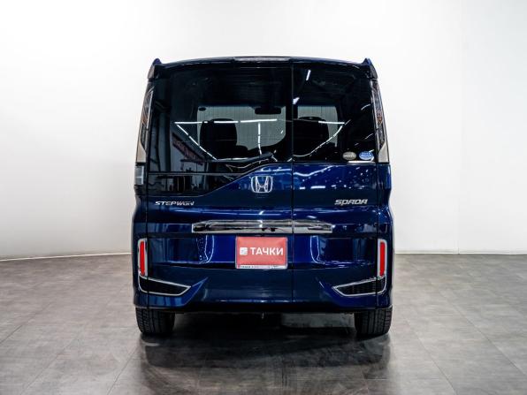 Honda Stepwgn V Рестайлинг с пробегом 2019 года, цена 2 270 000 рублей, 68600 км, минивэн, Автокод Объявления