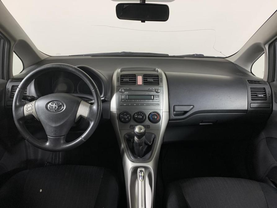 Toyota Auris I Москва  - изображение 12