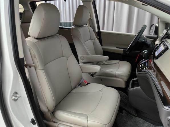 Honda Odyssey V Рестайлинг с пробегом 2020 года, цена 2 990 000 рублей, 182000 км, минивэн, Автокод Объявления