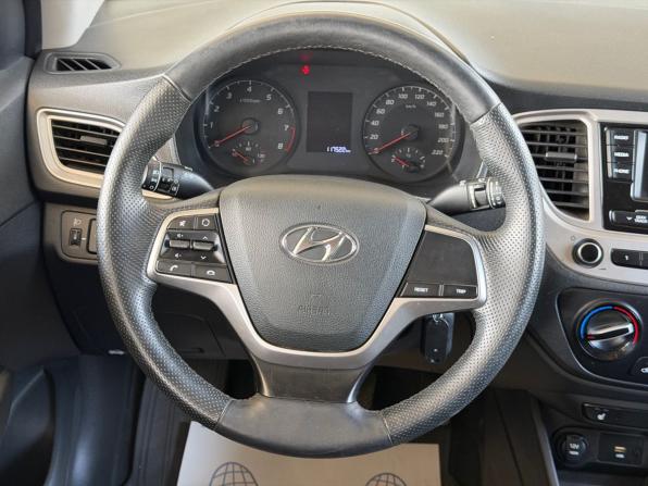 Hyundai Solaris II Рестайлинг с пробегом 2021 года, цена 1 369 000 рублей, 117488 км, седан, Автокод Объявления