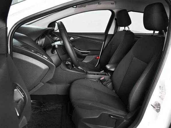 Ford Focus III Рестайлинг с пробегом 2015 года, цена 919 000 рублей, 146365 км, седан, Автокод Объявления