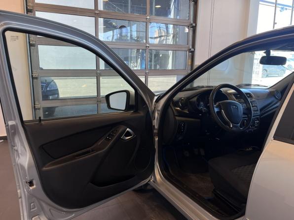 Lada (ВАЗ) Granta I Рестайлинг с пробегом 2021 года, цена 608 900 рублей, 70283 км, лифтбек, Автокод Объявления