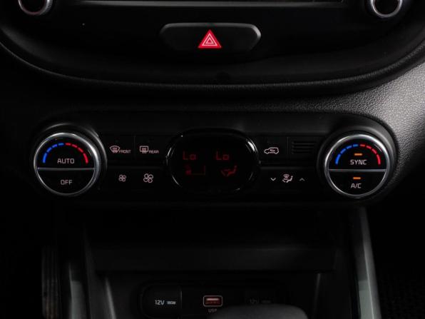 Kia Soul III Рестайлинг с пробегом 2022 года, цена 2 180 000 рублей, 23139 км, хэтчбек, Автокод Объявления