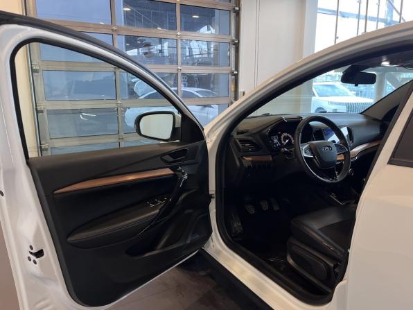 Lada (ВАЗ) Vesta I Рестайлинг (NG) с пробегом 2023 года, цена 1 410 000 рублей, 75119 км, седан, Автокод Объявления
