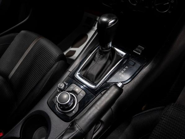 Mazda Axela III Рестайлинг с пробегом 2017 года, цена 1 290 000 рублей, 123210 км, хэтчбек, Автокод Объявления