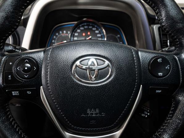 Toyota RAV4 IV (XA40) с пробегом 2013 года, цена 1 660 000 рублей, 211500 км, внедорожник, Автокод Объявления