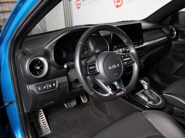 Kia Forte III Рестайлинг с пробегом 2022 года, цена 2 090 000 рублей, 49897 км, седан, Автокод Объявления