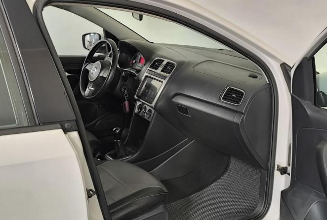 Volkswagen Polo V с пробегом 2013 года, цена 670 000 рублей, 150232 км, седан, Автокод Объявления