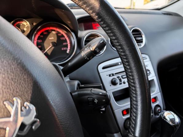 Peugeot 308 I Рестайлинг с пробегом 2012 года, цена 598 000 рублей, 118389 км, хэтчбек, Автокод Объявления