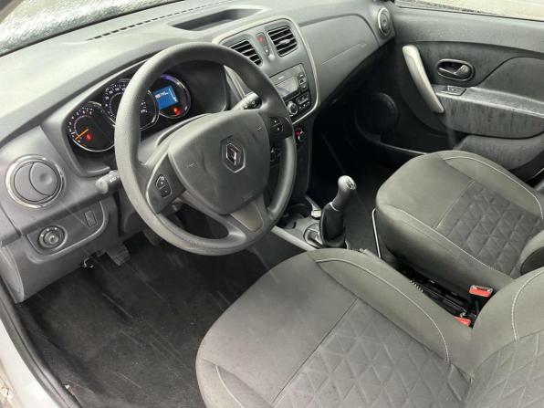 Renault Sandero II Рестайлинг с пробегом 2018 года, цена 799 000 рублей, 188743 км, хэтчбек, Автокод Объявления