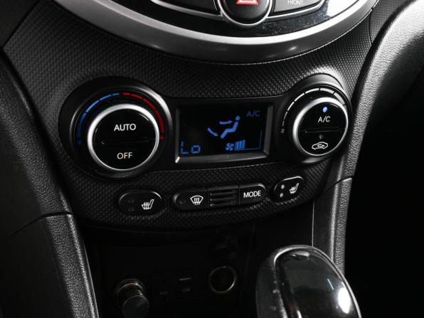 Hyundai Solaris I Рестайлинг с пробегом 2015 года, цена 1 335 000 рублей, 97784 км, седан, Автокод Объявления