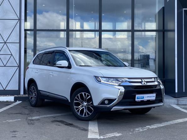Mitsubishi Outlander III Рестайлинг 2 с пробегом 2017 года, цена 1 599 000 рублей, 235190 км, внедорожник, Автокод Объявления