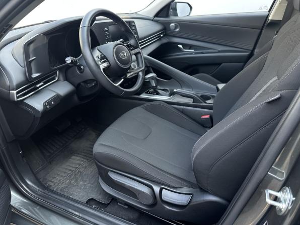 Hyundai Elantra VII (CN7) с пробегом 2022 года, цена 2 220 000 рублей, 43608 км, седан, Автокод Объявления