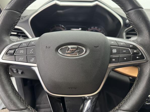Lada (ВАЗ) Vesta I Рестайлинг (NG) с пробегом 2023 года, цена 1 399 000 рублей, 44558 км, седан, Автокод Объявления