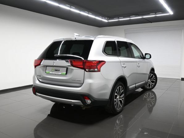 Mitsubishi Outlander III Рестайлинг 2 с пробегом 2018 года, цена 1 895 000 рублей, 156892 км, внедорожник, Автокод Объявления