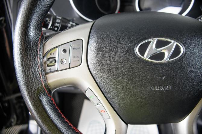Hyundai ix35 I с пробегом 2012 года, цена 1 249 000 рублей, 240152 км, внедорожник, Автокод Объявления