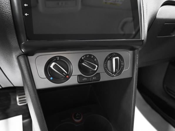 Volkswagen Polo V Рестайлинг с пробегом 2016 года, цена 1 035 000 рублей, 148483 км, седан, Автокод Объявления