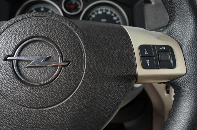 Opel Astra H Рестайлинг с пробегом 2008 года, цена 489 000 рублей, 201800 км, седан, Автокод Объявления