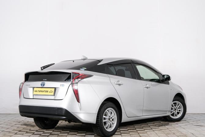Toyota Prius IV (XW50) с пробегом 2018 года, цена 1 699 000 рублей, 171700 км, лифтбек, Автокод Объявления