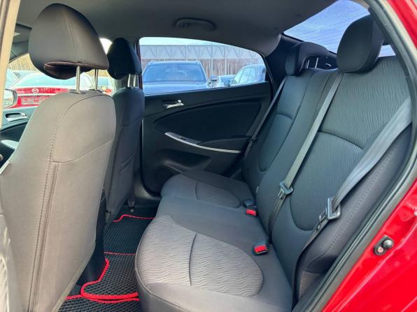 Hyundai Solaris I с пробегом 2013 года, цена 595 000 рублей, 186000 км, седан, Автокод Объявления