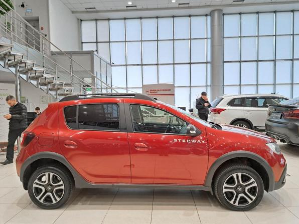 Renault Sandero II Рестайлинг с пробегом 2019 года, цена 950 000 рублей, 156743 км, хэтчбек, Автокод Объявления