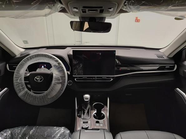 Toyota Highlander IV (XU70) с пробегом 2026 года, цена 5 600 000 рублей, 30 км, внедорожник, Автокод Объявления